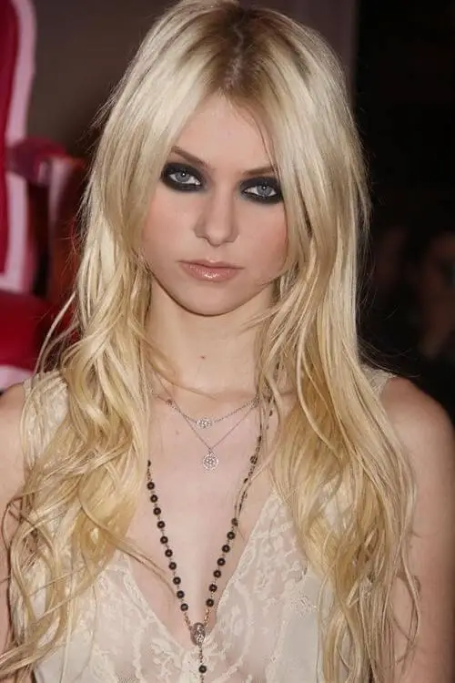 Taylor Momsen, Height, Weight, Bra Size, Age, Measurements