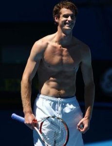 Andy Murray body showing his abs shirtless, and where is possible to check is height