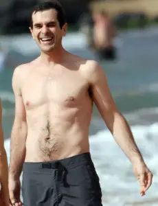 Ty Burrell great smile in the beach