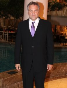vincent_donofrio_body_in_suit